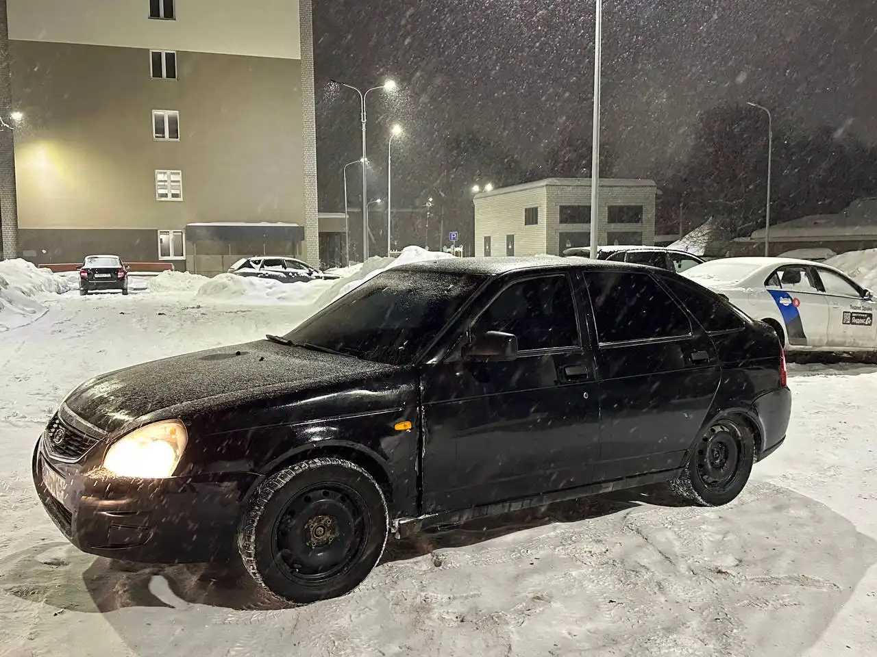 Продам или обменяю Lada Priora хэтчбек - Легковые автомобили (Авто) в Саратов