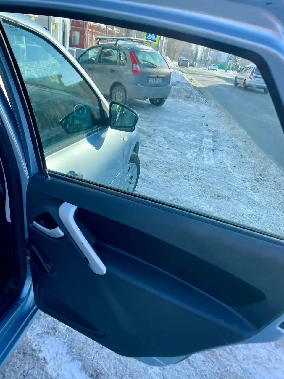 Продам Ладу Гранту Лифтбек в отличном состоянии - Легковые автомобили (Авто) в Саратов