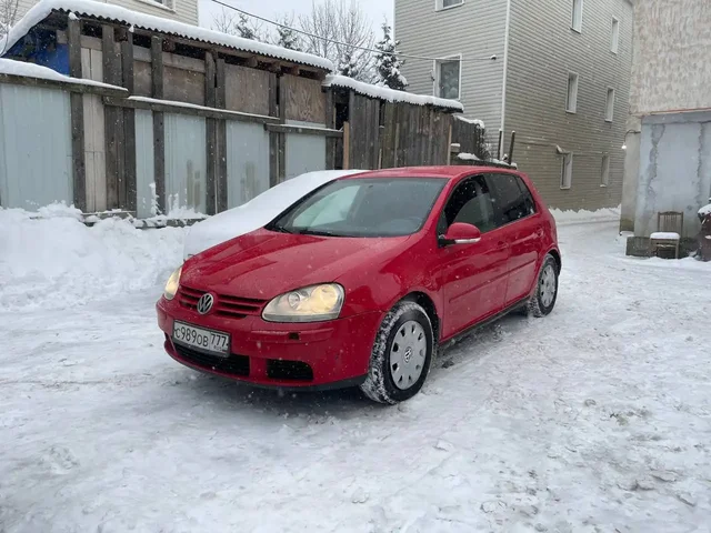 Volkswagen Golf 2008 1.6 автомат 250 тыс. км - Авто в Саратов
