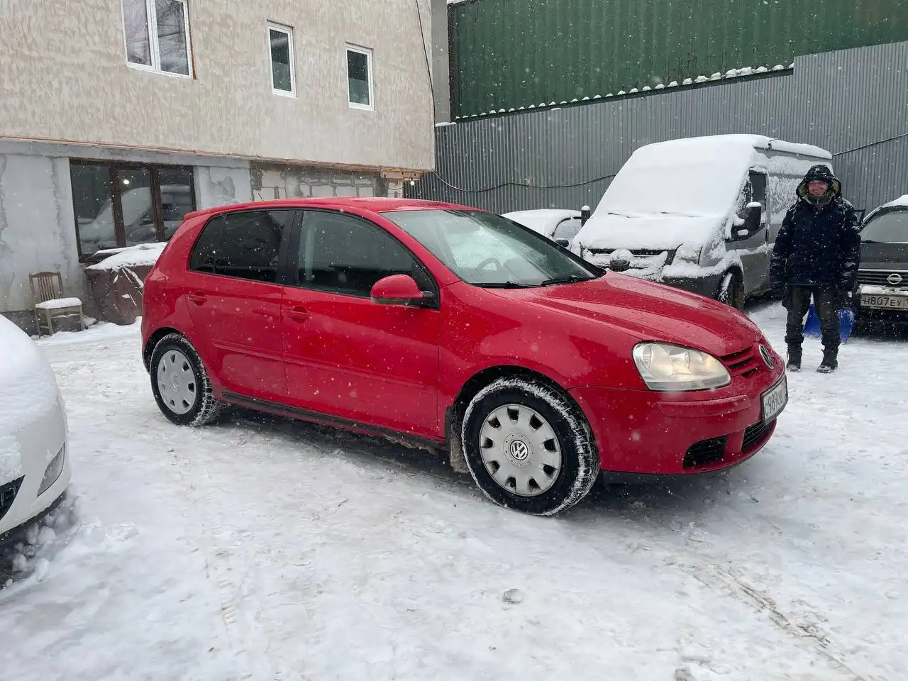 Volkswagen Golf 2008 1.6 автомат 250 тыс. км - Авто в Саратов