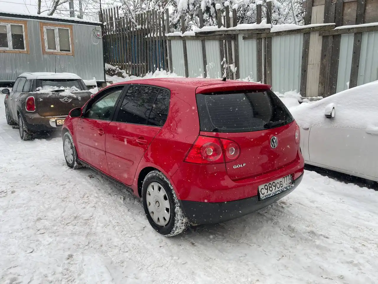 Volkswagen Golf 2008 1.6 автомат 250 тыс. км - Авто в Саратов