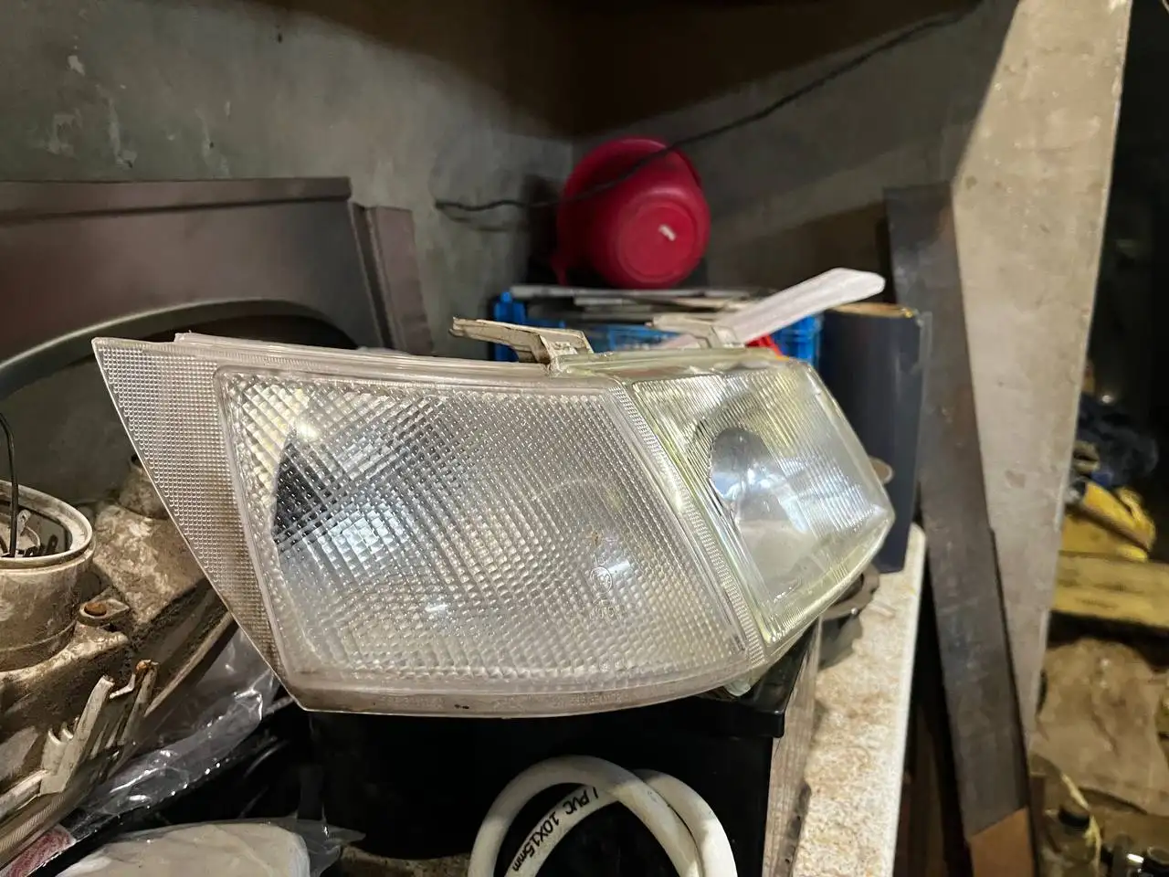 Продажа автомобиля с нерабочей левой линзой - Продажа авто (Авто) в Саратов