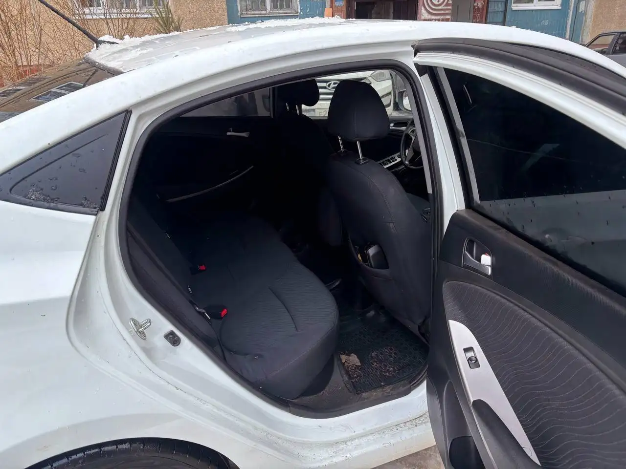 Продажа автомобиля Hyundai Solaris 2016 года - Легковые автомобили (Авто) в Саратов