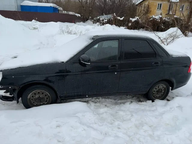 Продажа Приоры 2007 года с переваренным дном - Авто в Саратов