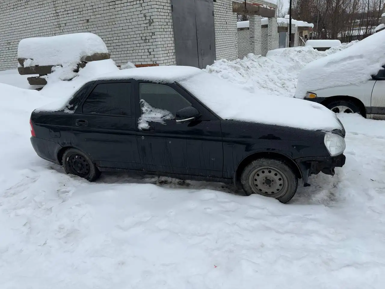 Продажа Приоры 2007 года с переваренным дном - Авто в Саратов