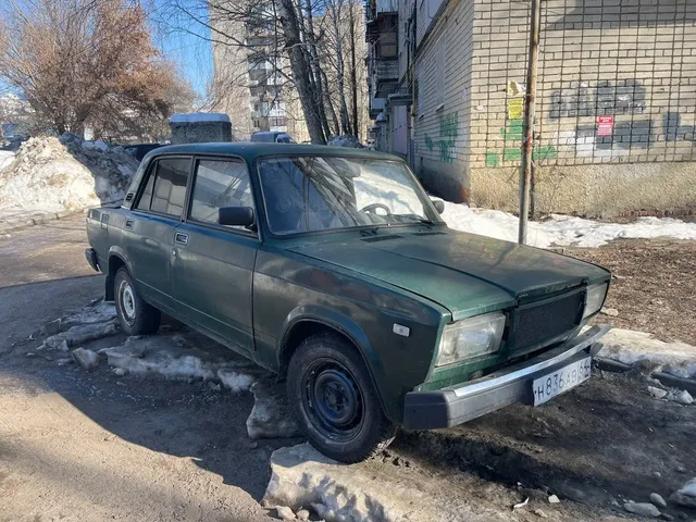 Продажа автомобиля ВАЗ-2107 1999 года - Грузовые автомобили в Саратов