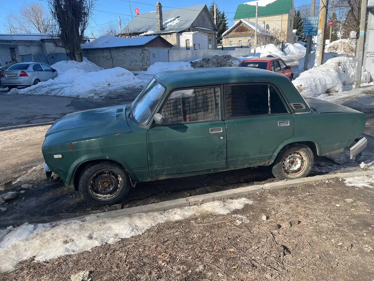 Продажа автомобиля ВАЗ-2107 1999 года - Легковые автомобили (Авто) в Саратов