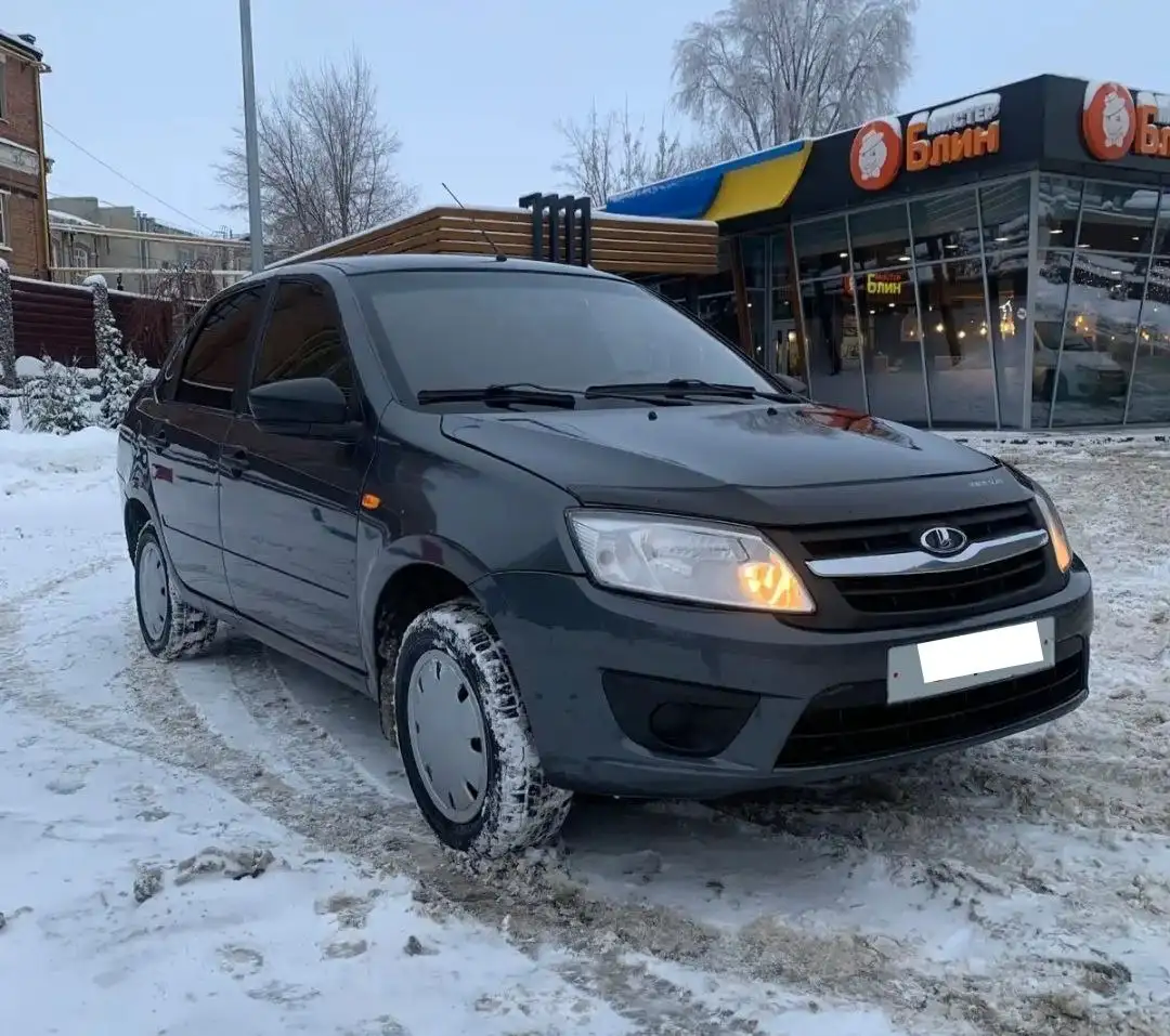 Автомобиль 2016 года с пробегом 200 тыс. км - Авто в Саратов