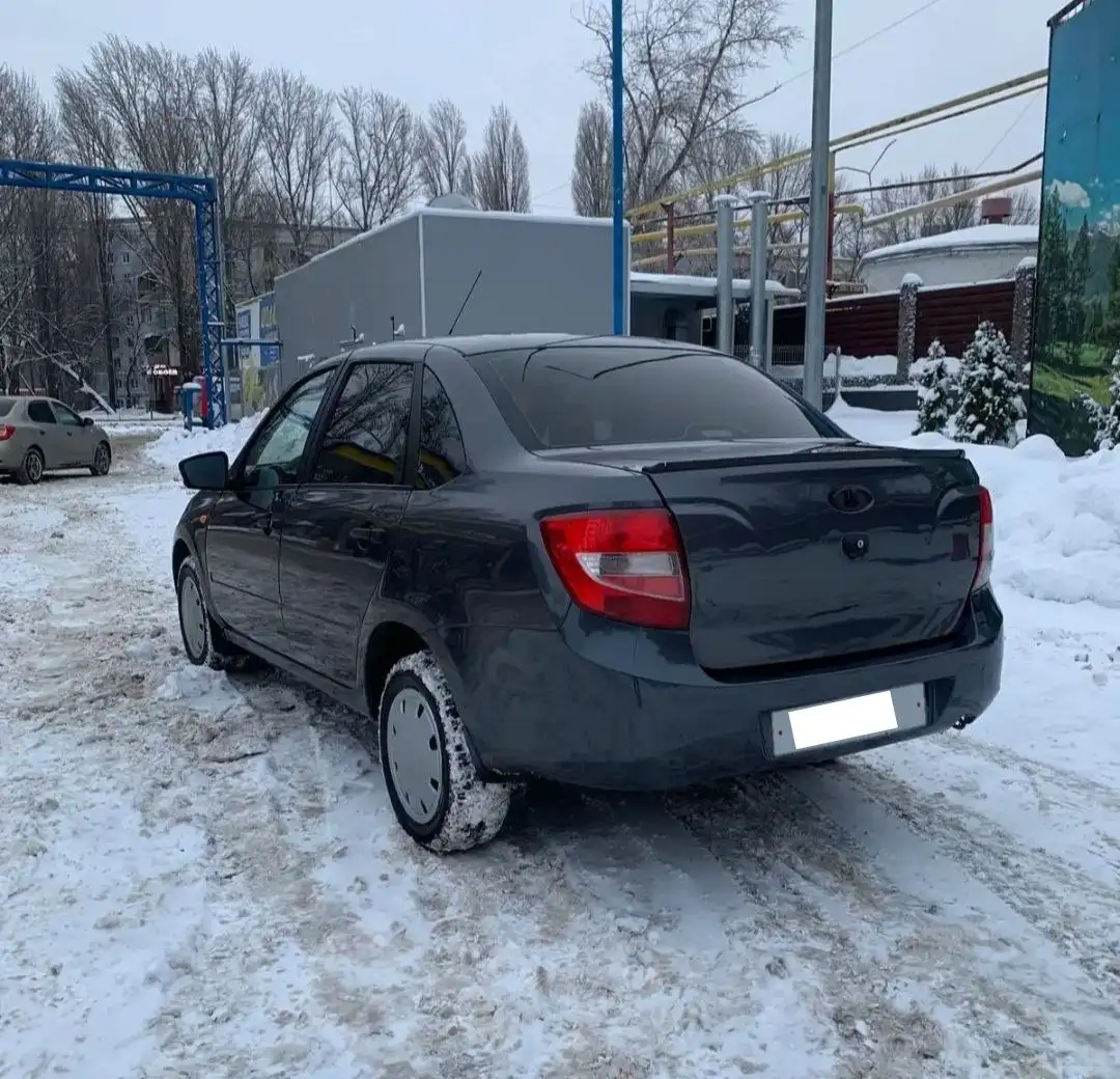 Автомобиль 2016 года с пробегом 200 тыс. км - Авто в Саратов