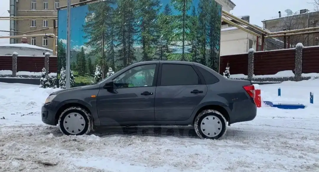 Автомобиль 2016 года с пробегом 200 тыс. км - Авто в Саратов