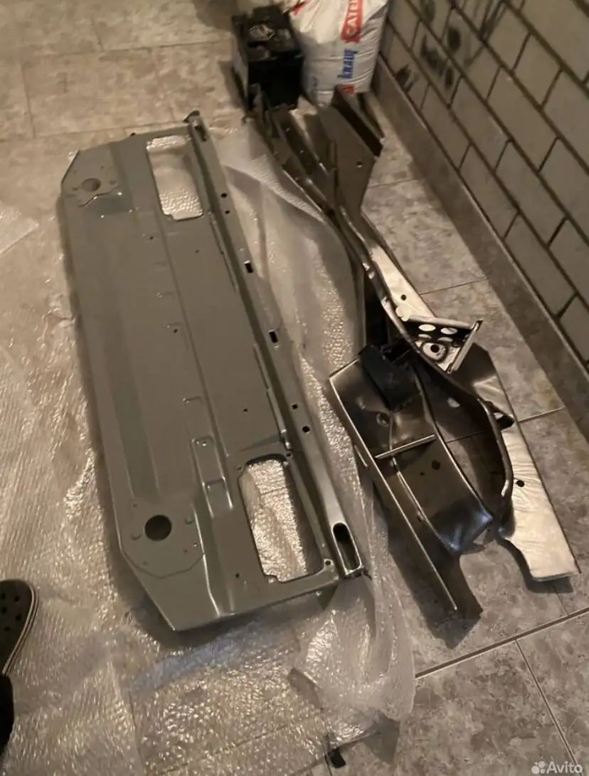 Фартук и лонжероны для авто - Кузовные запчасти (Запчасти) в Саратов