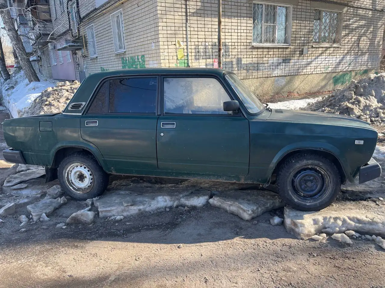 ВАЗ 2107 1999 года - Легковые автомобили (Авто) в Саратов