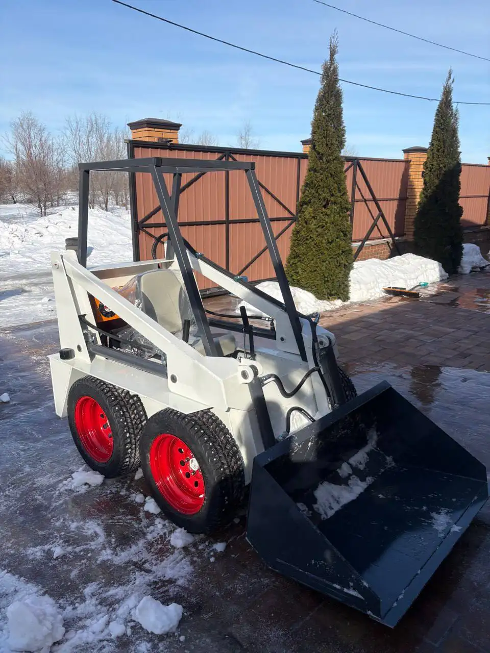 Продажа мини-погрузчика Lifan 22 л.с. - Строительное оборудование (Готовый бизнес и оборудование) в Саратов