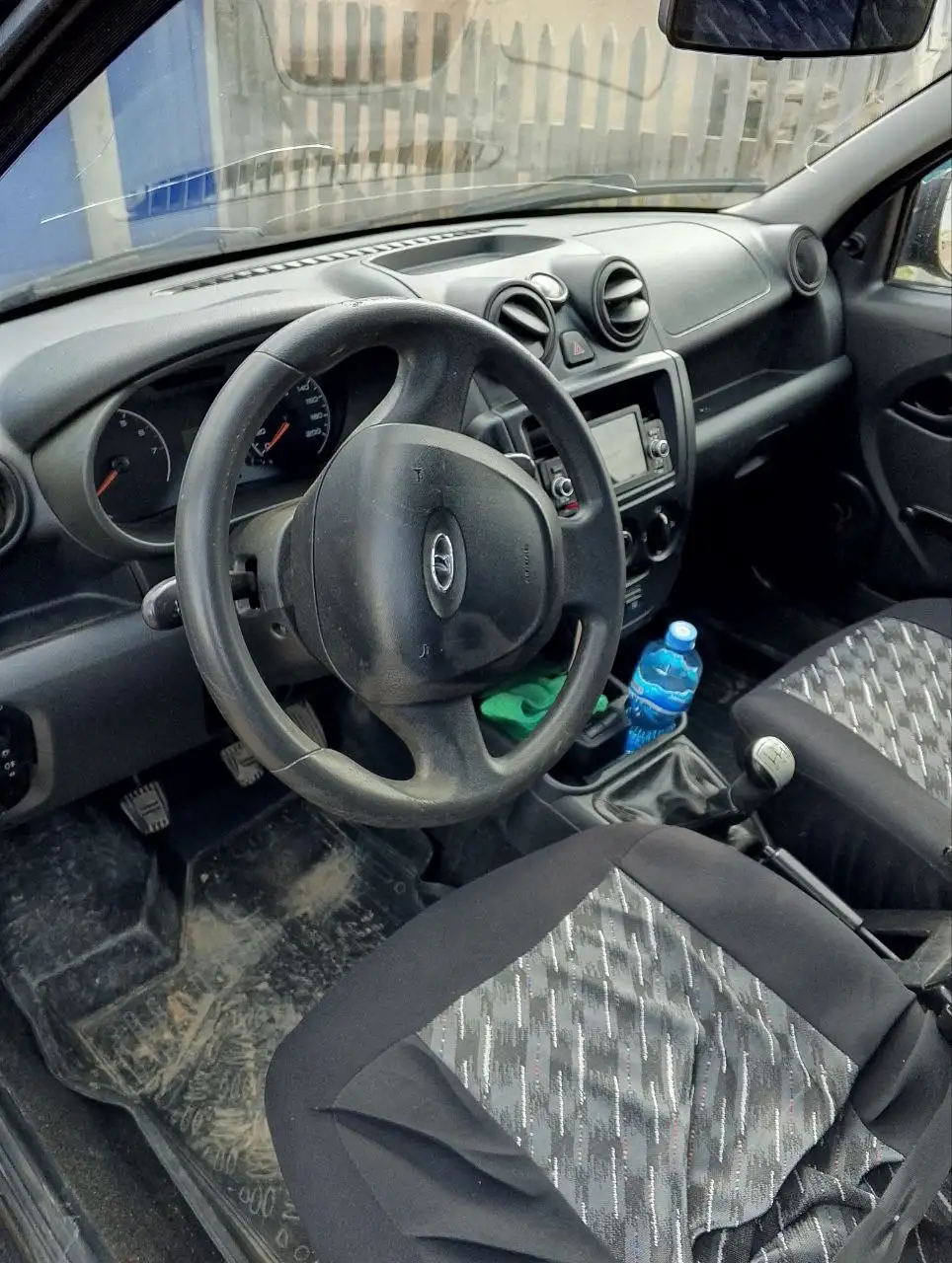 Продажа Ваз Лада Гранта 2015 года черного цвета - Легковые автомобили (Авто) в Саратов