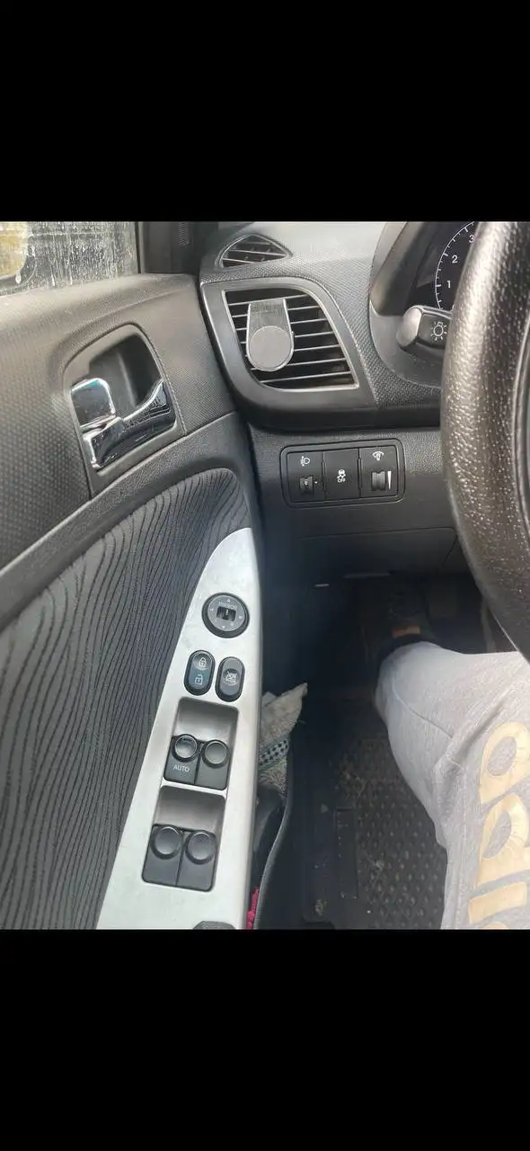 Продажа автомобиля Ford Transit 2011 года - Грузовики и фургоны (Авто) в Саратов