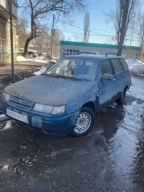 Volkswagen Golf 2001 года в хорошем состоянии - Авто в Саратов