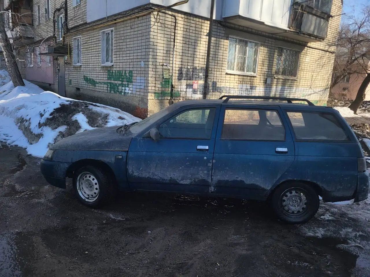 Volkswagen Golf 2001 года в хорошем состоянии - Легковые автомобили (Авто) в Саратов