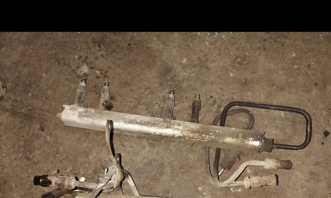 Продажа рампы в сборе на 8 кл - Запчасти (Авто) в Саратов