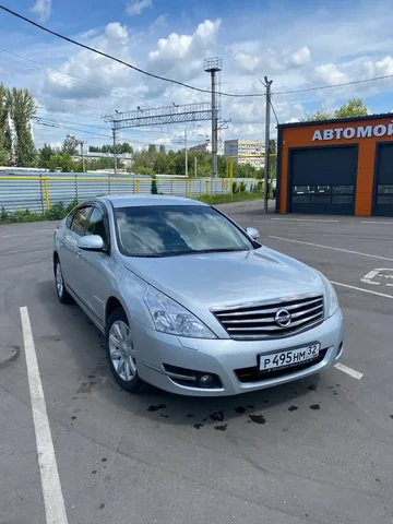 Продажа автомобиля 2010 года - Внедорожники в Саратов