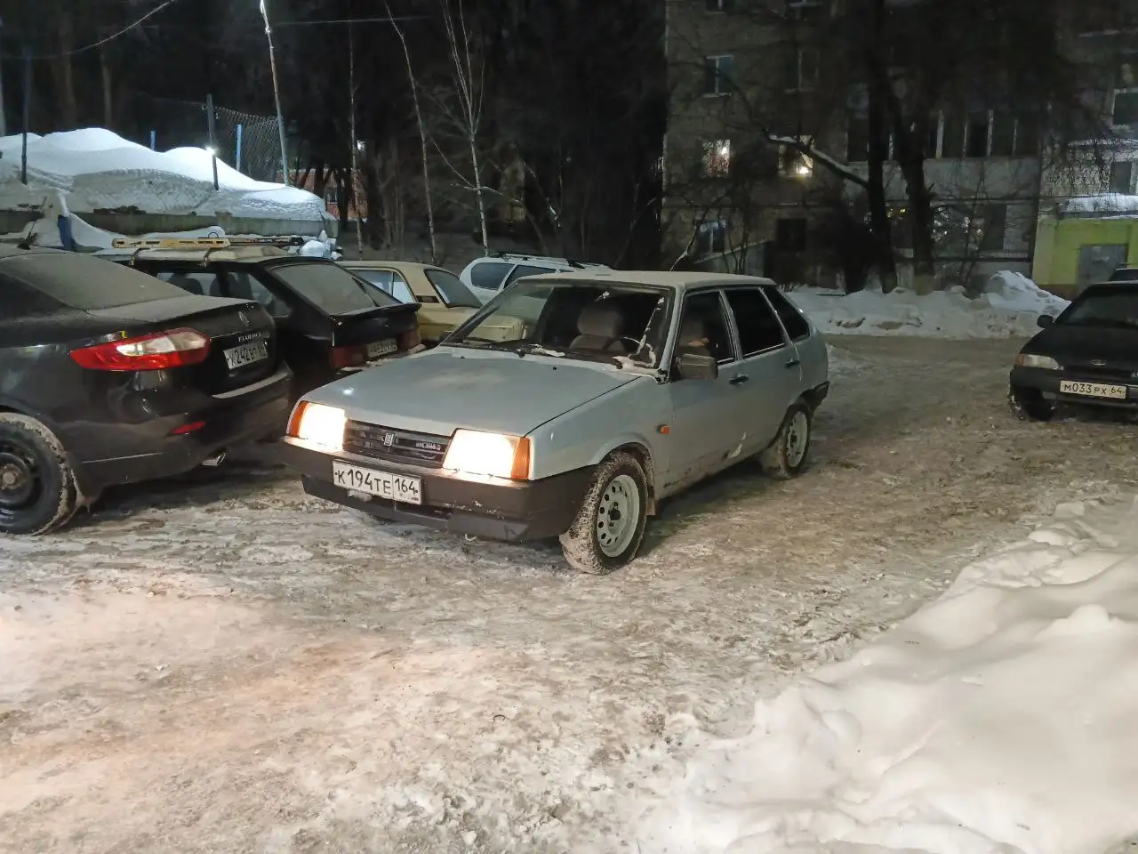 Продажа автомобиля ВАЗ 2004 года с инжектором и музыкой - Легковые автомобили (Авто) в Саратов