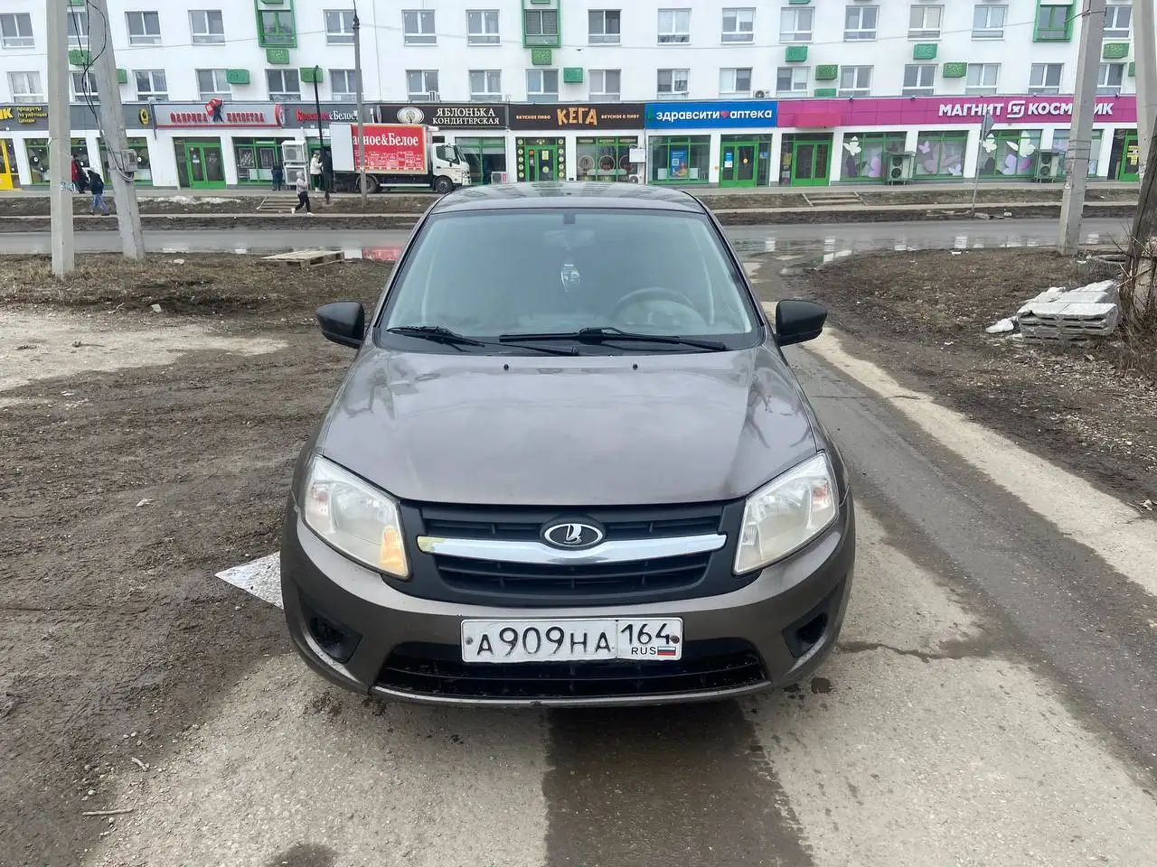 Lada Granta 2016 года в хорошем состоянии - Легковые автомобили (Авто) в Саратов