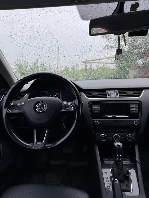 Skoda Octavia A7 2015 года выпуска - Внедорожники/кроссоверы в Саратов