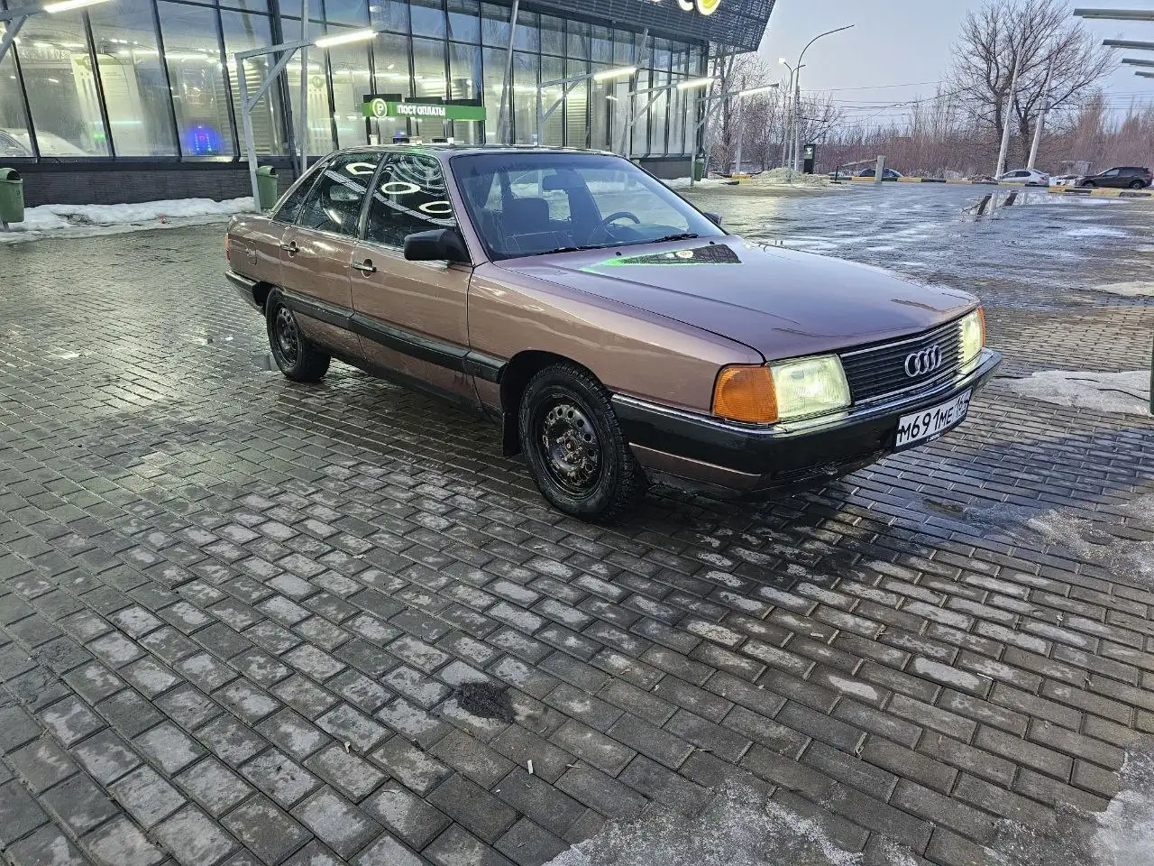 Audi 100 1983 года в хорошем состоянии - Легковые автомобили (Авто) в Саратов
