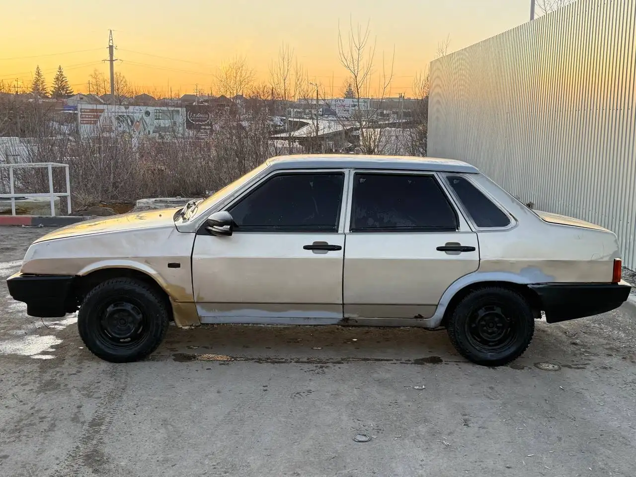 Продажа автомобиля ВАЗ 21099 - Авто в Саратов