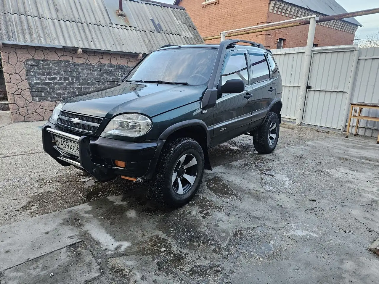 Продажа Chevrolet Niva 2003 года в хорошем состоянии - Авто в Саратов