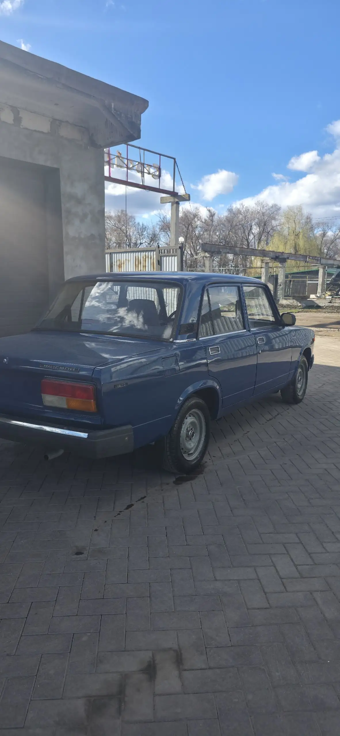 Продажа ВАЗ 2107 2004 года - Легковые автомобили (Авто) в Саратов