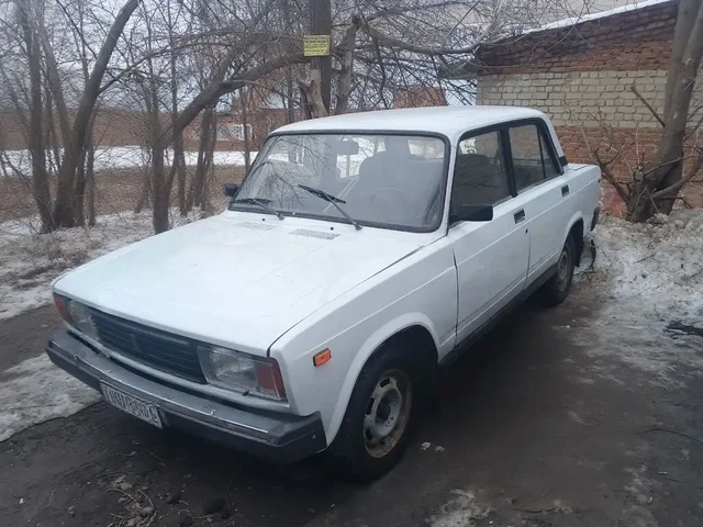 Продажа ВАЗ 2105 в неплохом состоянии - Авторынок в Саратов