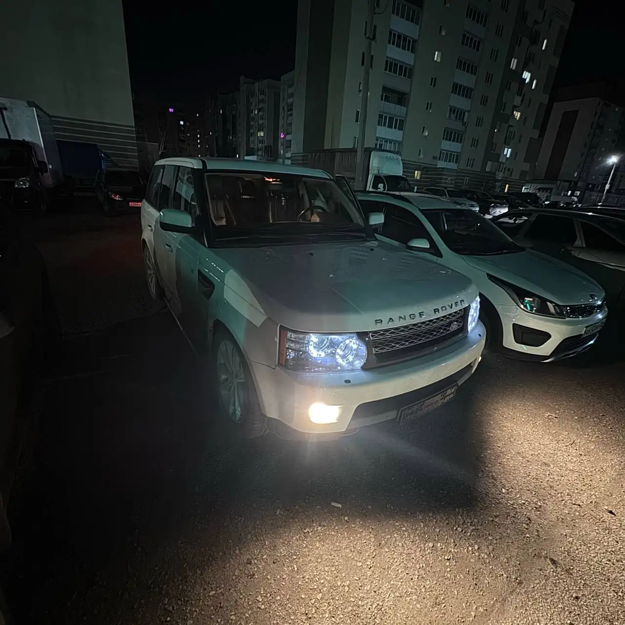 Продажа Range Rover Sport 2013 года - Внедорожники (Авто) в Саратов