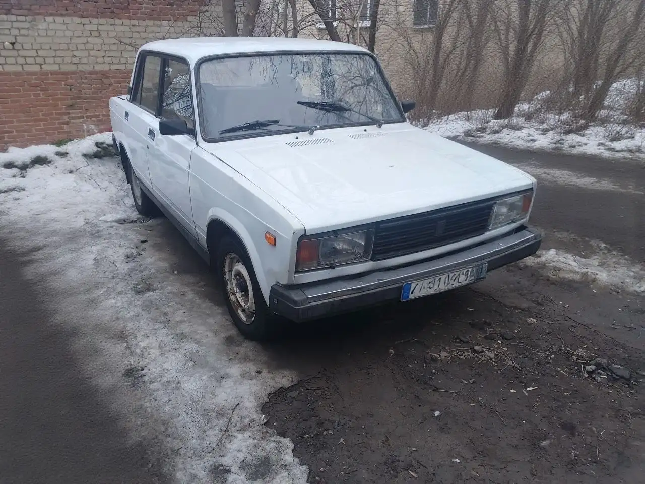 ВАЗ 2105 1998 года выпуска - Легковые автомобили (Авто) в Саратов