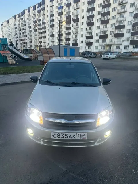 Лада Гранта 2013 года в Балаково - Авто в Балаково