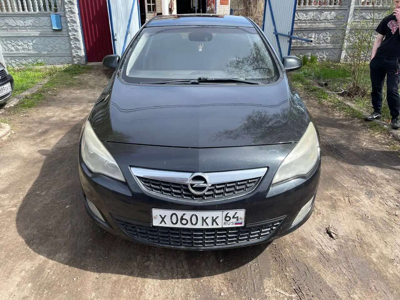 Opel Astra J 2010 - Легковые автомобили (Авто) в Энгельс