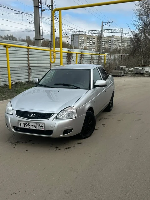 LADA Priora 2009 - Внедорожники в Саратов