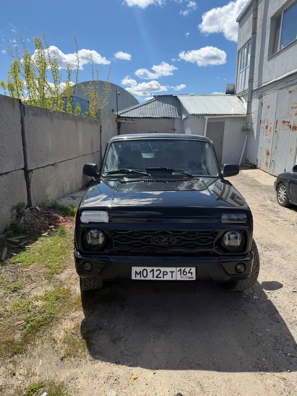 Нива Урбан 2016 - Внедорожники (Авто) в Саратов