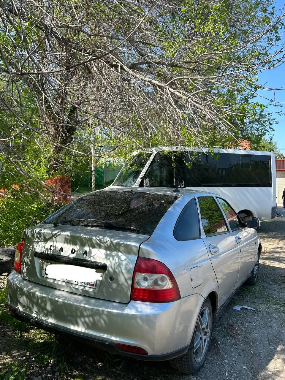 Приора 8 лет, 2-я, на ходу, юр. чистая - Легковые автомобили (Авто) в Саратов