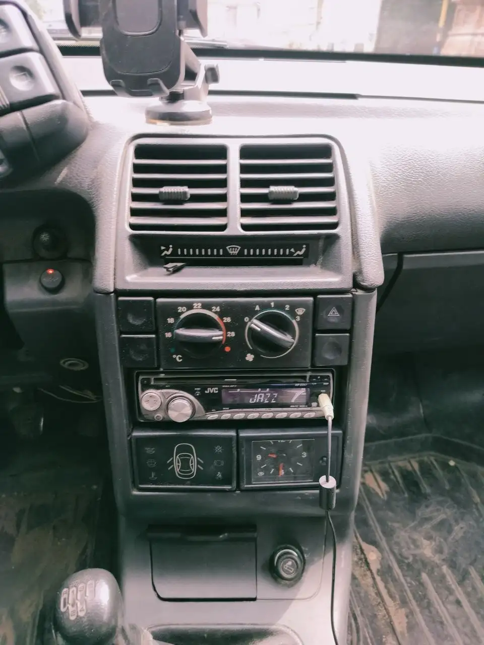 ВАЗ 2107 2003 год, инжектор, 8 клапанов - Легковые автомобили (Авто) в Саратов