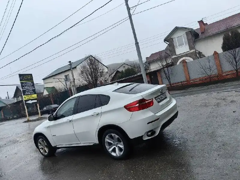 BMW X6 в идеальном состоянии - Авто в Саратов