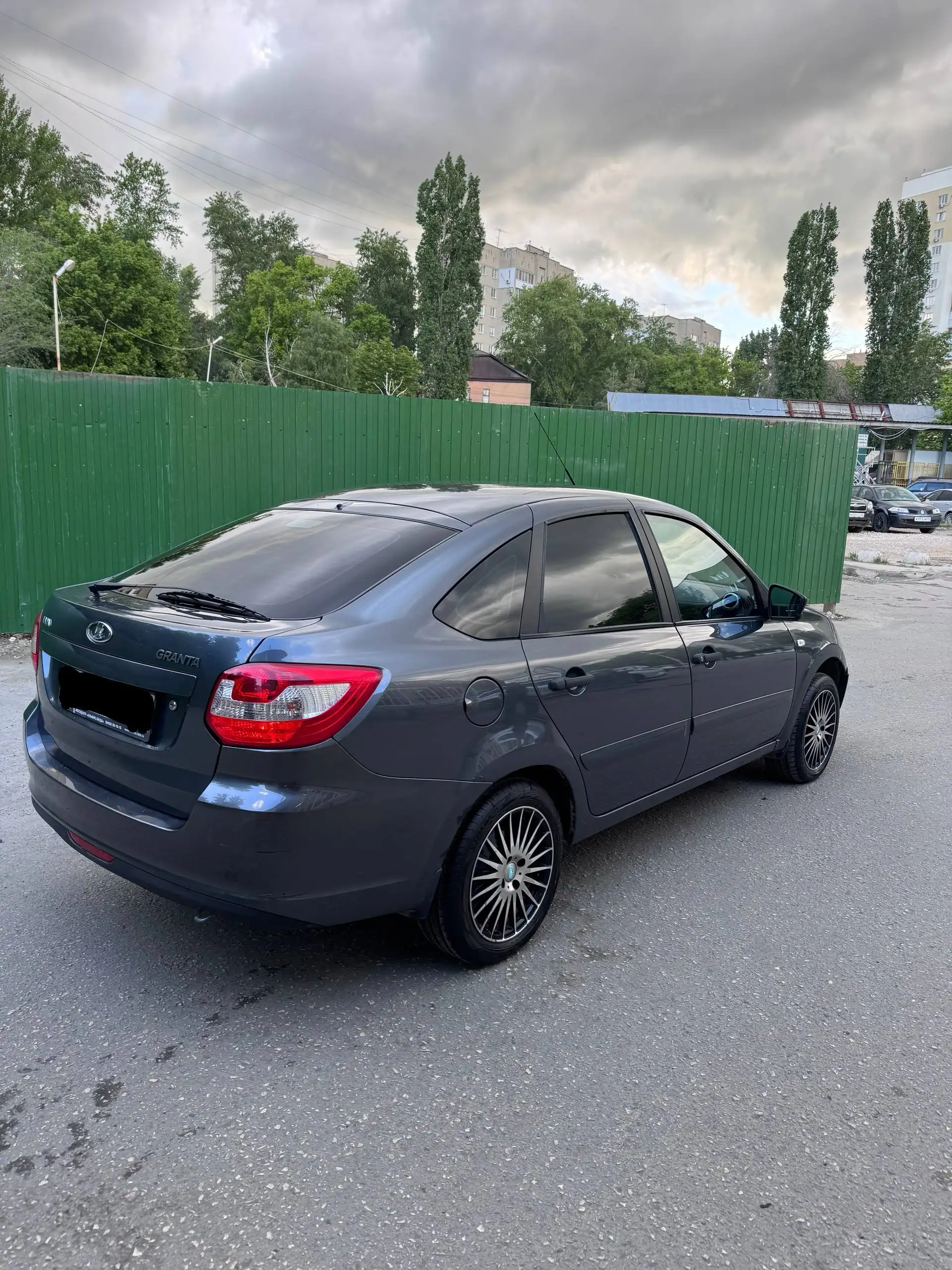 Lada Granta 2017 лифтбек продажа - Легковые автомобили (Авто) в Саратов