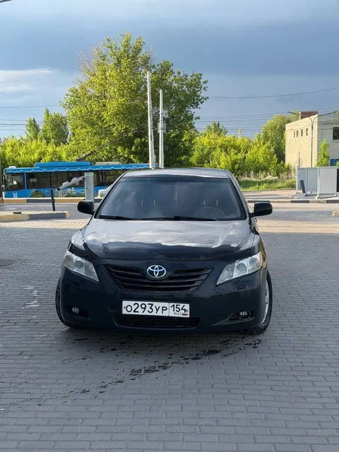 Toyota Camry XV40 3.5, 2008 г. - ВАЗ 2114 в Саратов
