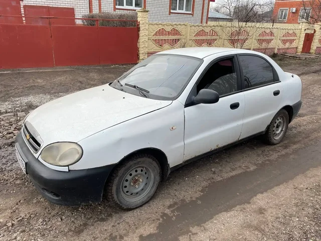 Автомобили и мотоцикл в городе Энгельс - Запчасти в Энгельс