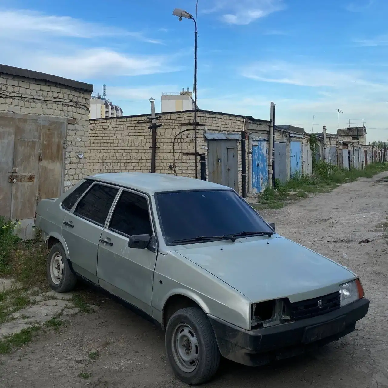 Обмен ВАЗ 21099 2003 на 14 модель - Легковые автомобили (Авто) в Саратов