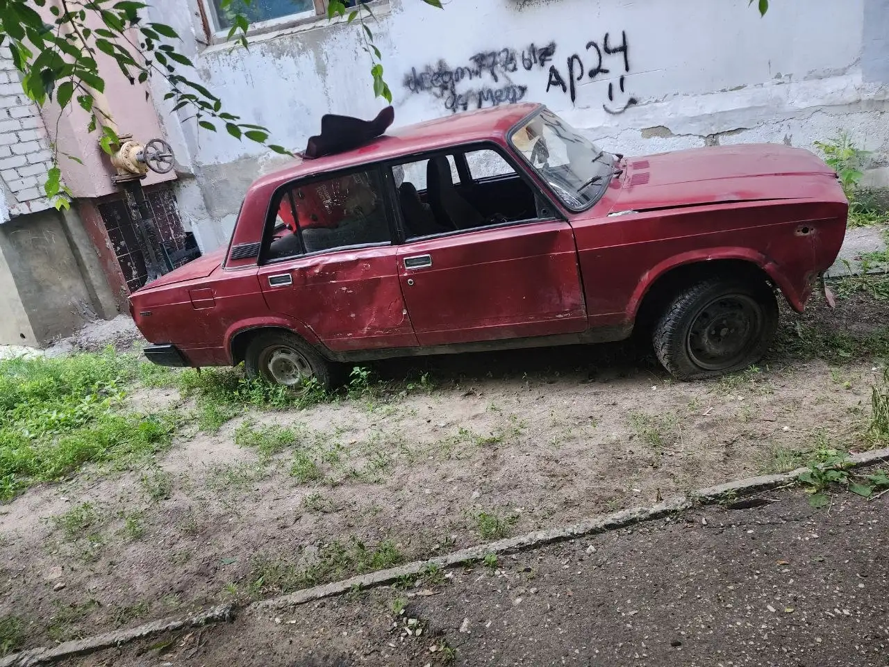 Продам ВАЗ 2107 не на ходу - Легковые автомобили (Авто) в Саратов