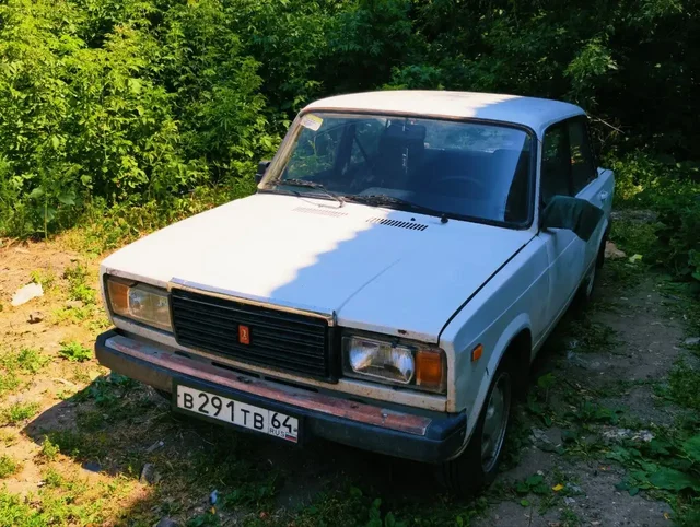 ВАЗ 2110 (или другая модель) 2002 года, карбюратор, срочная продажа - Запчасти в Саратов