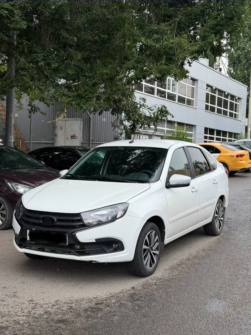 Продам LADA Granta FL лифтбек 2021 - Авто в Саратов