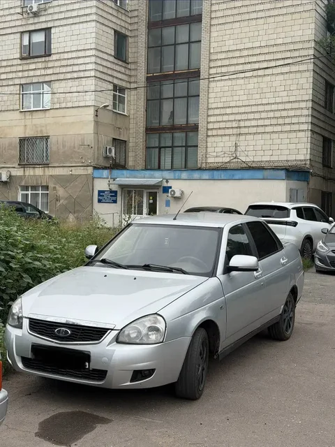 Продажа авто: Приора, Гранта, 2114 - Легковые автомобили в Саратов