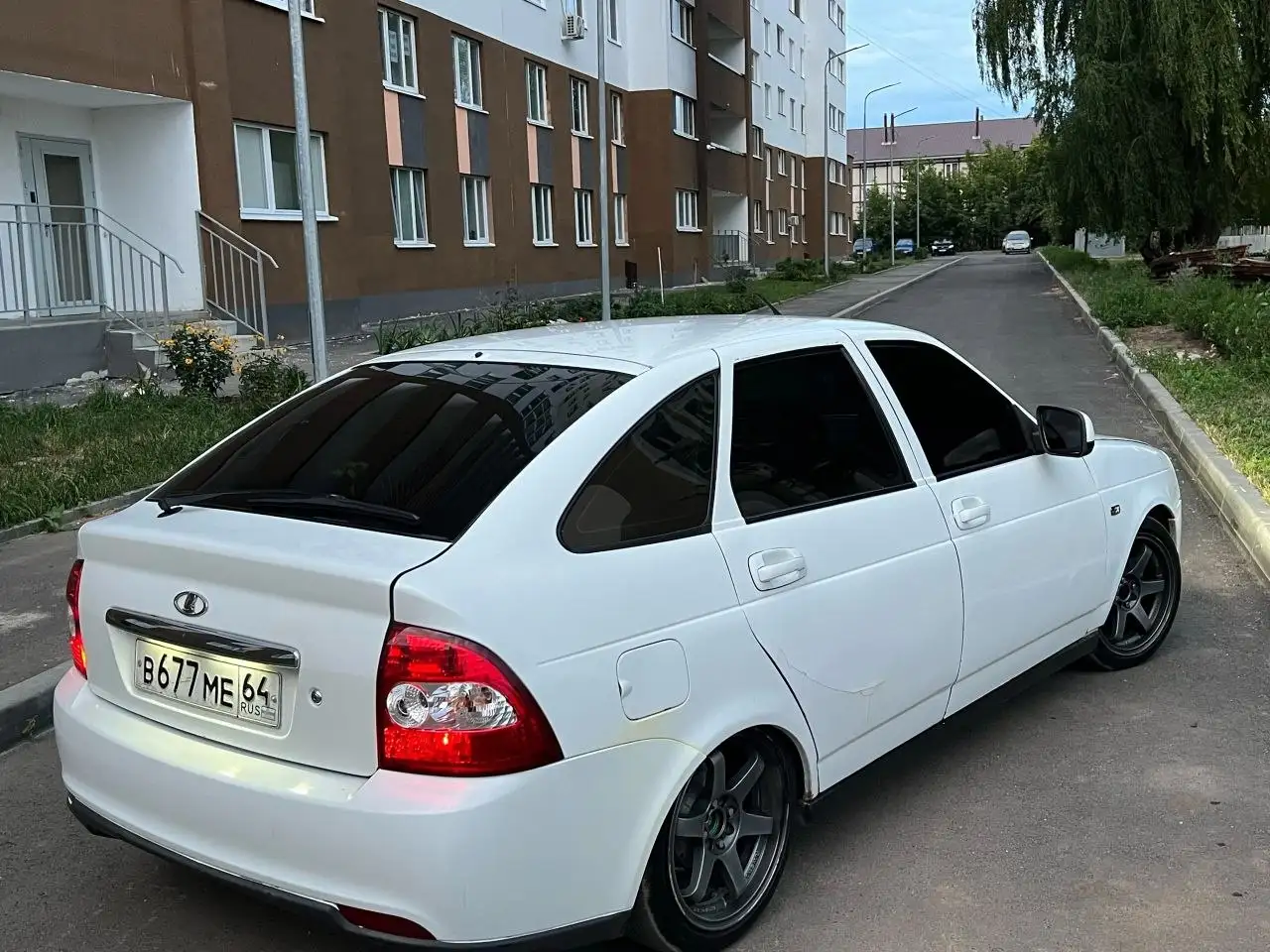 Продам автомобиль 2011 года - Легковой автомобиль (Авто) в Саратов