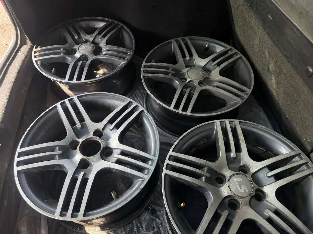 Продам 14 колеса, ровные - Шины и диски (Авто) в Саратов